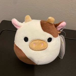 4.5” Ronnie the cow squishmallow